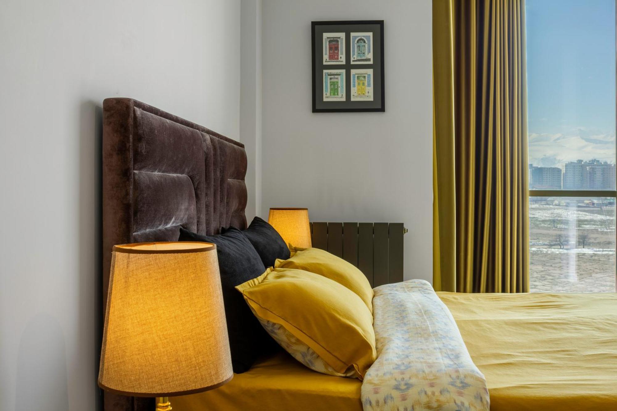 9Th And 6Th Floor Stylish Apartments With Mountainvista Bisjkek Eksteriør bilde